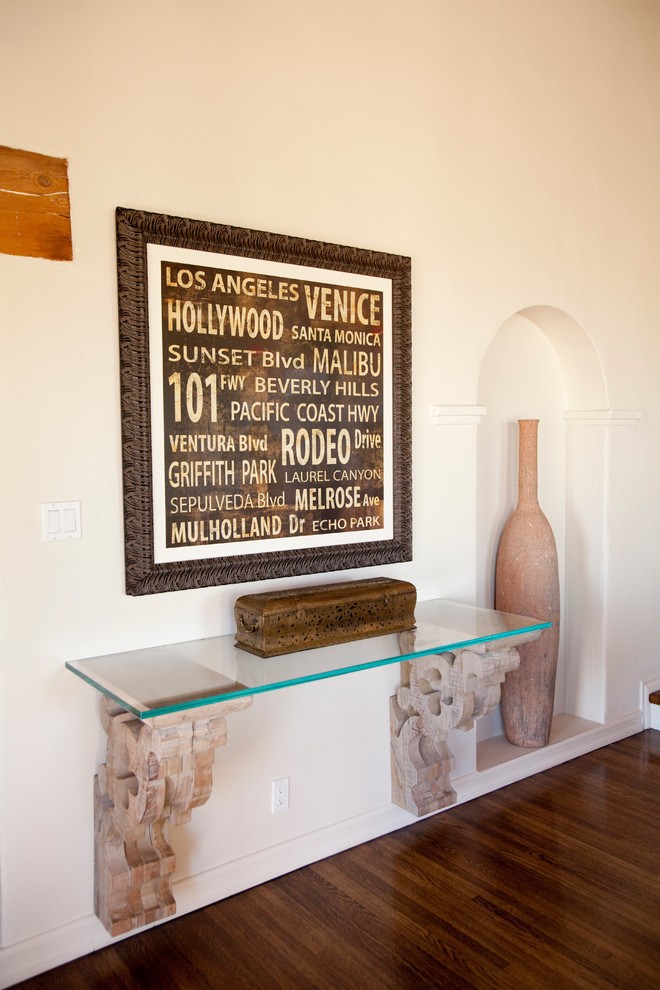 Wall_Mounted_Foyer_Table_ideas