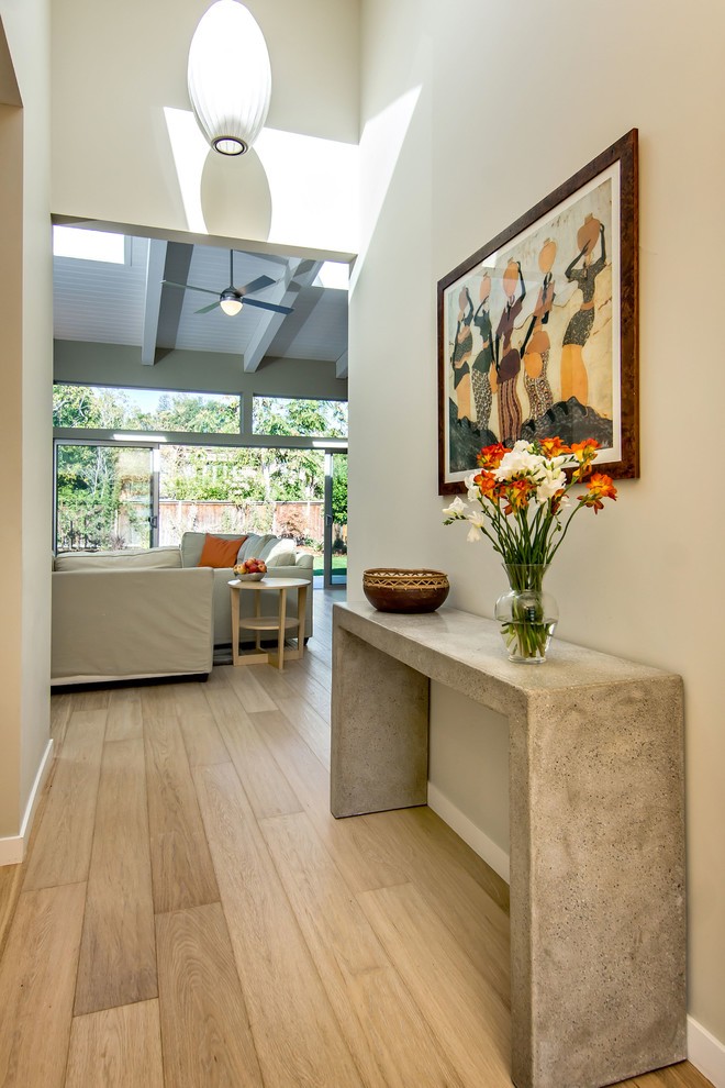narrow_entry_table_ideas