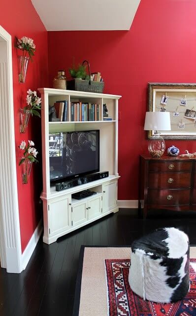 living_room_with_corner_tv