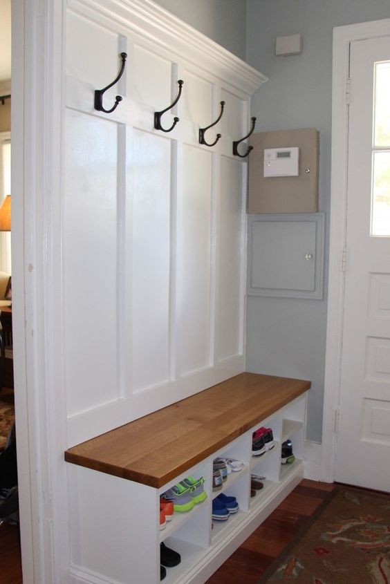 small mudroom ideas - 2. Simple Mudroom with Bench - Harptimes.com