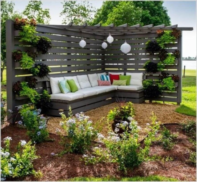 Corner_Fence_Landscaping