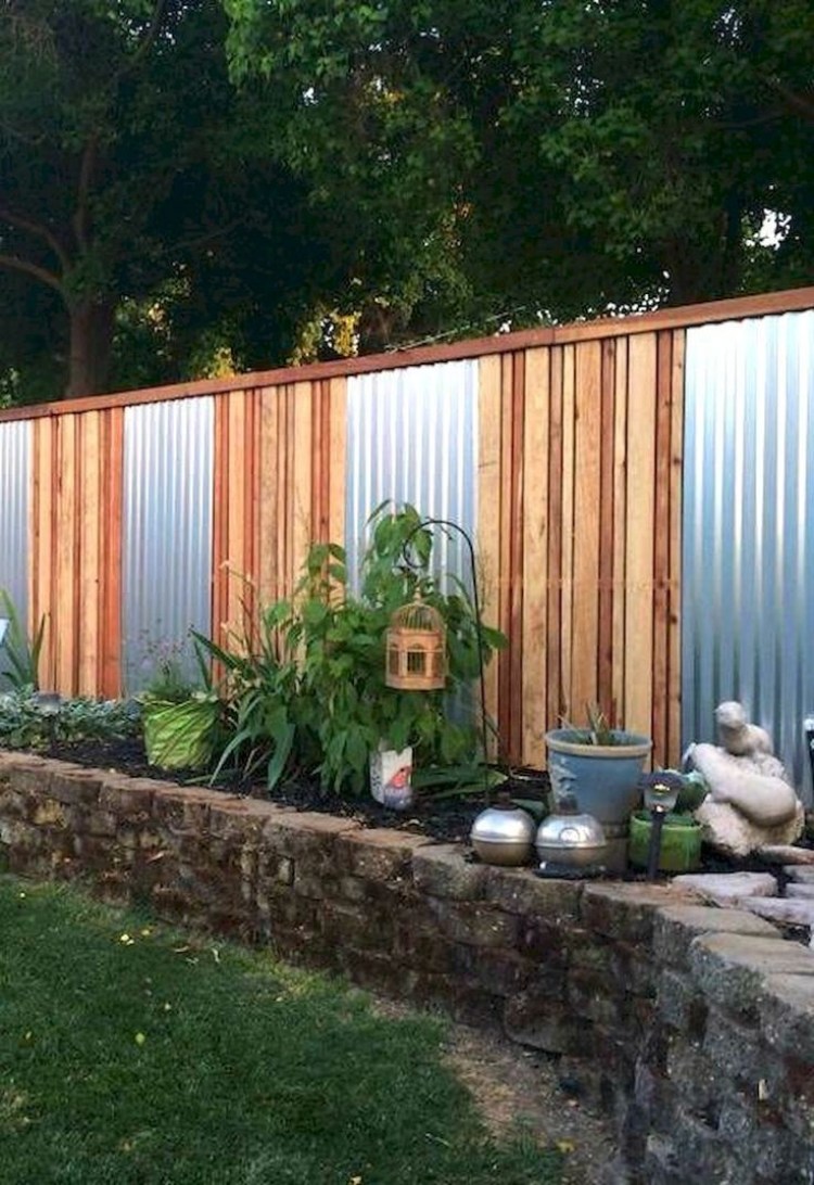 Corrugated_Metal_Fence_Ideas
