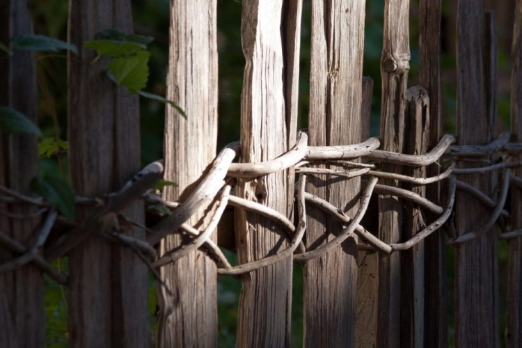 Plank_Fence_Ideas
