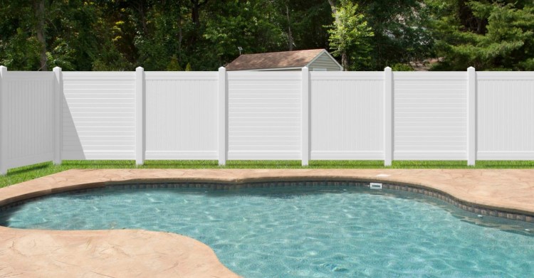 White_Horizontal_Slat_Fence