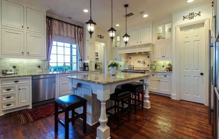 antique_white_kitchen_cabinets_paint_color