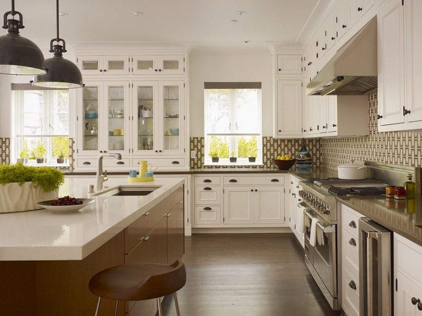 antique_white_kitchen_cabinets_photos