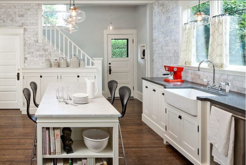 houzz_antique_white_kitchen_cabinets