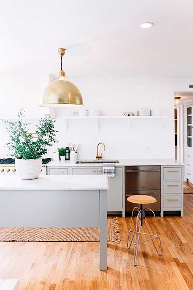 how_to_paint_antique_white_kitchen_cabinets