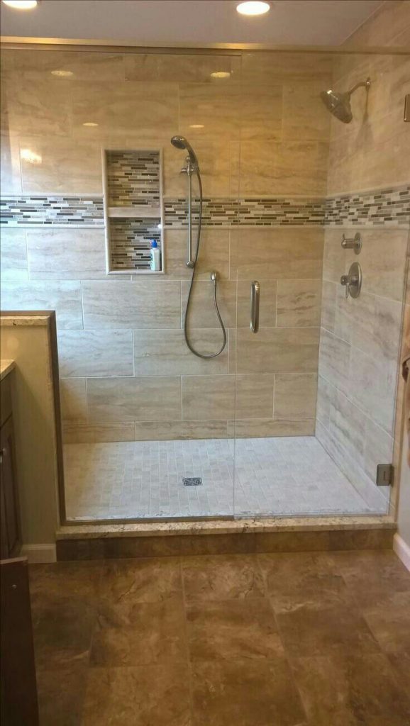 bathroom_shower_accent_tile_ideas