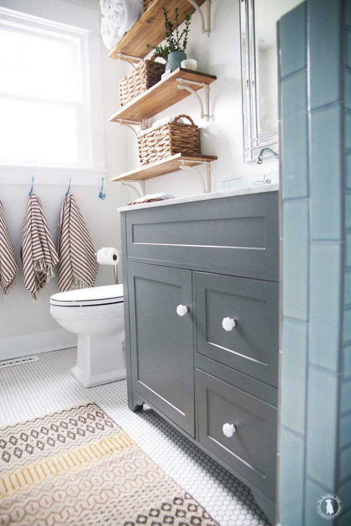 farmhouse_bathroom_shelf_ideas