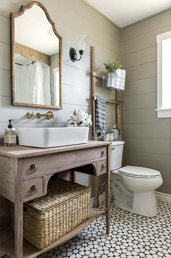 farmhouse_small_bathroom_vanity