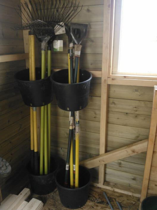 garden_tools_storage_hooks