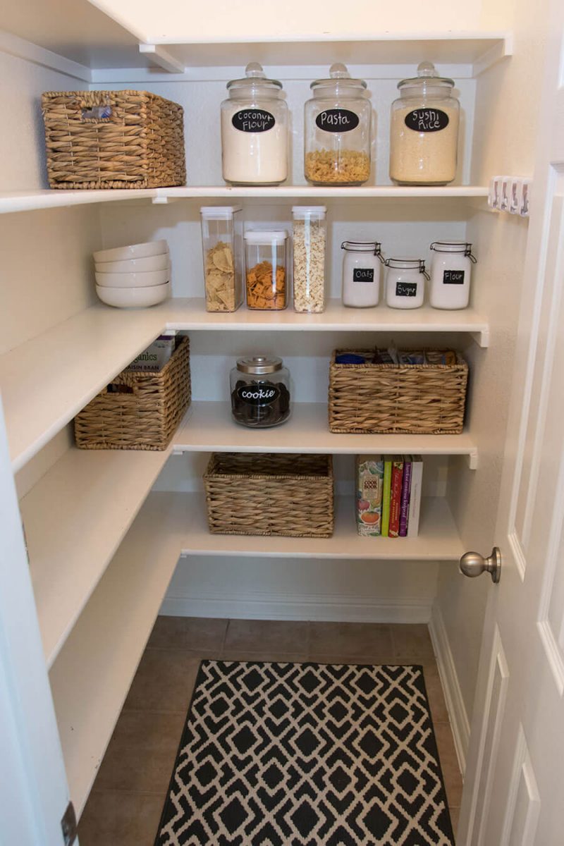 walk_in_pantry_shelving_ideas