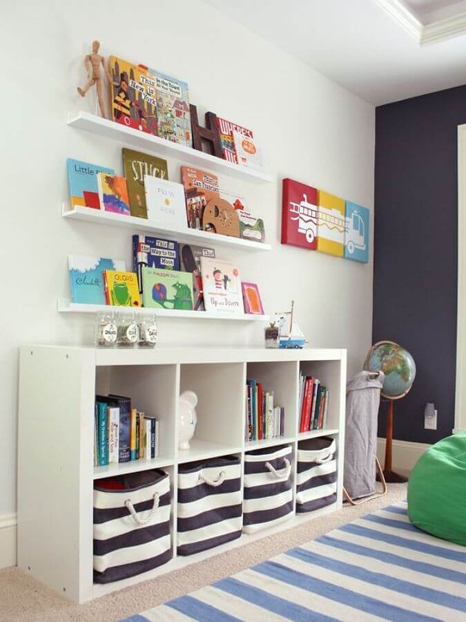 cute bookshelf decor
