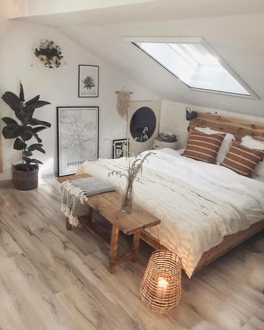 farmhouse bedroom decorations