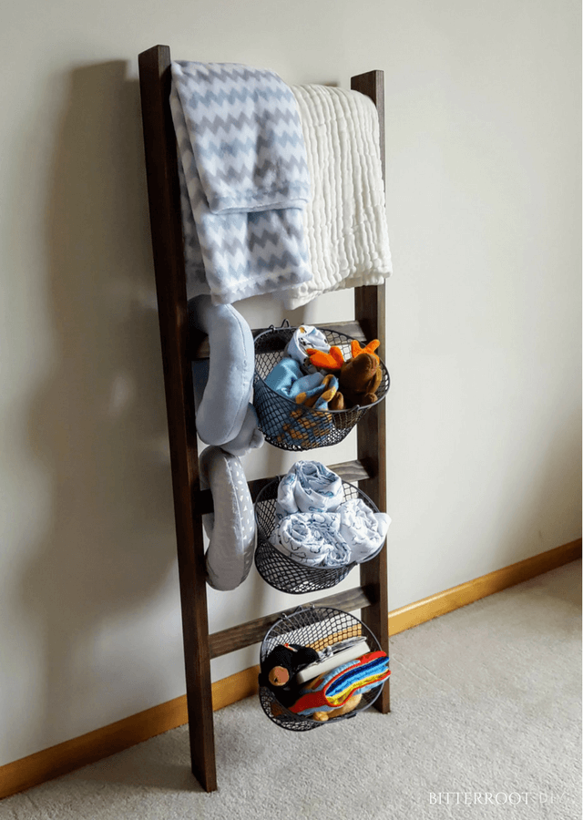diy freestanding blanket ladder