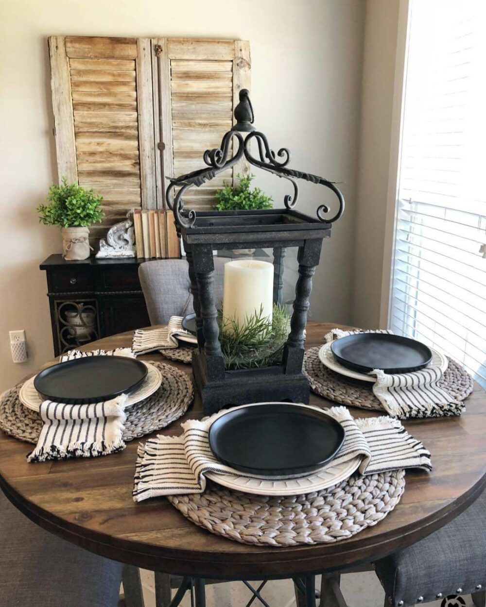 round small kitchen table