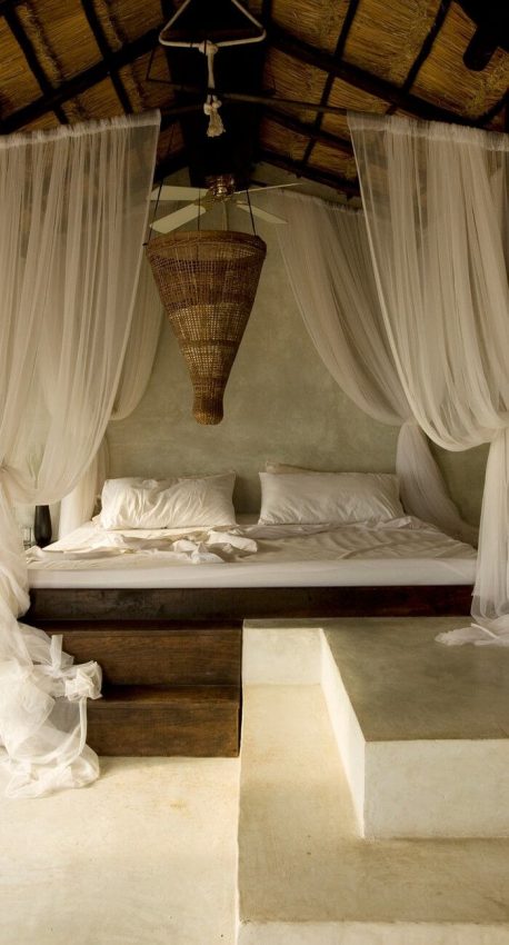 Chic Canopy Beds Ideas