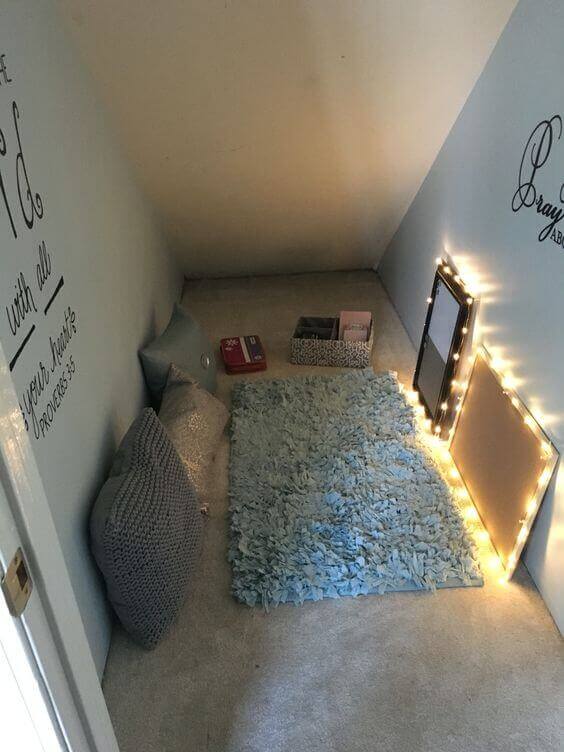 Cork Board Ideas with String Light - Harptimes.com