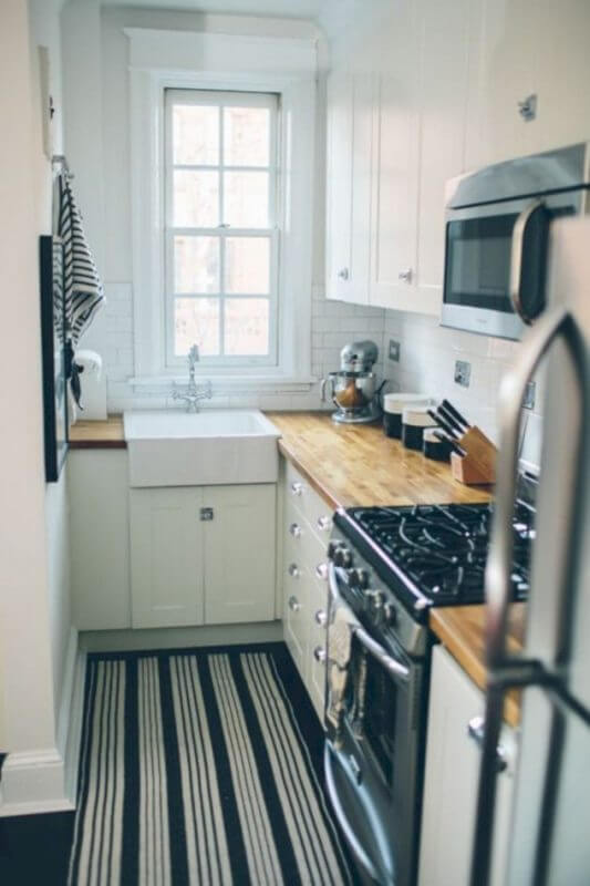 Amazing Small Kitchen Renovation Ideas 14